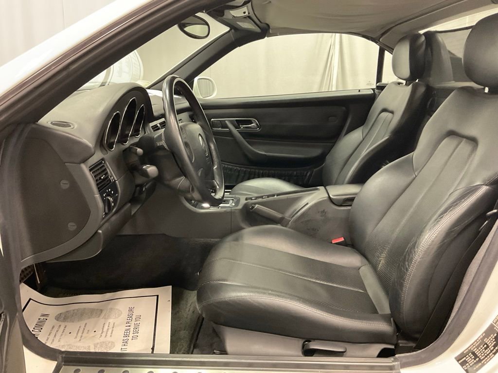 Used 2000 Mercedes-Benz SLK 230 image 4