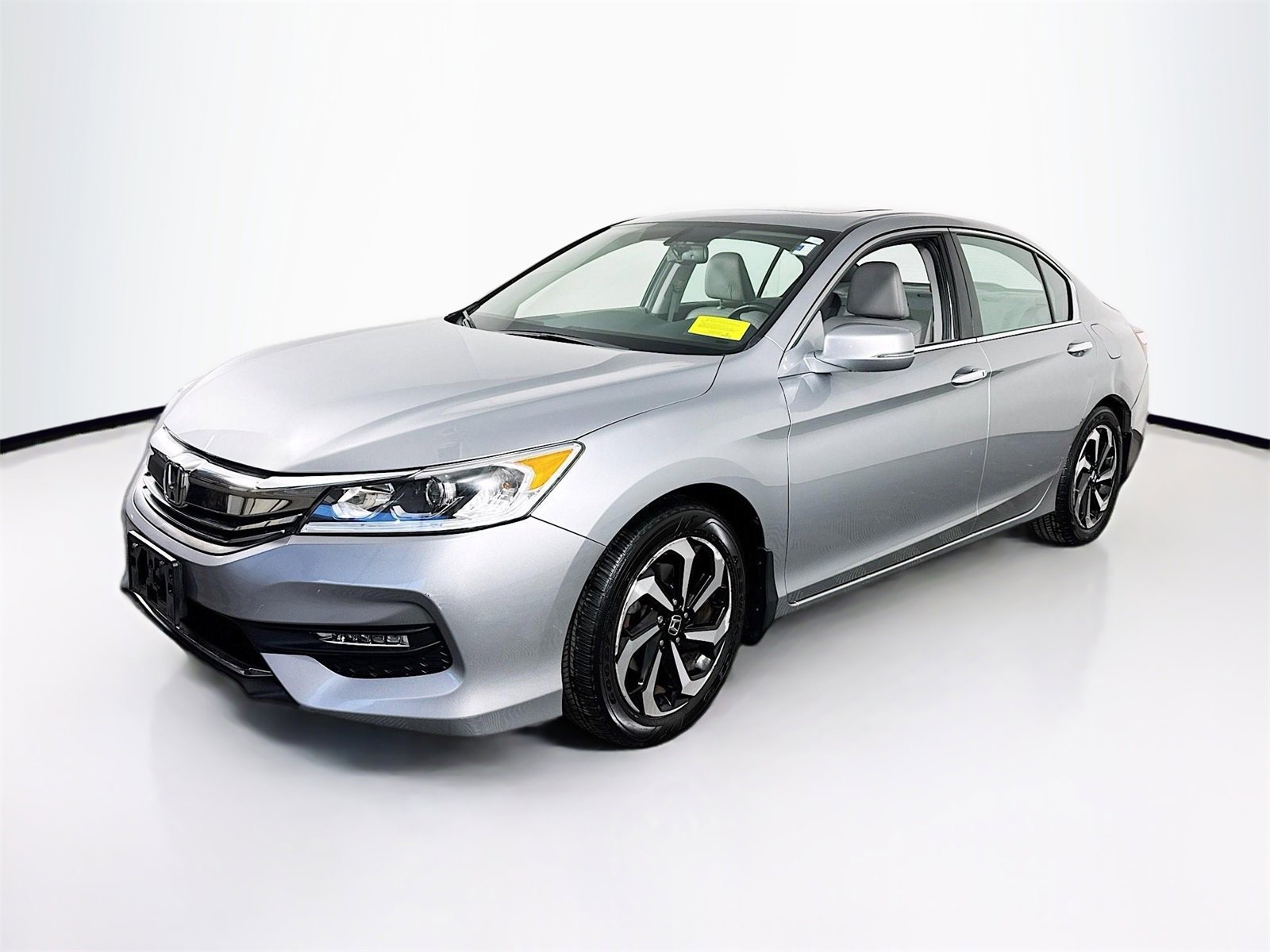 Used 2017 Honda Accord EX-L image 3