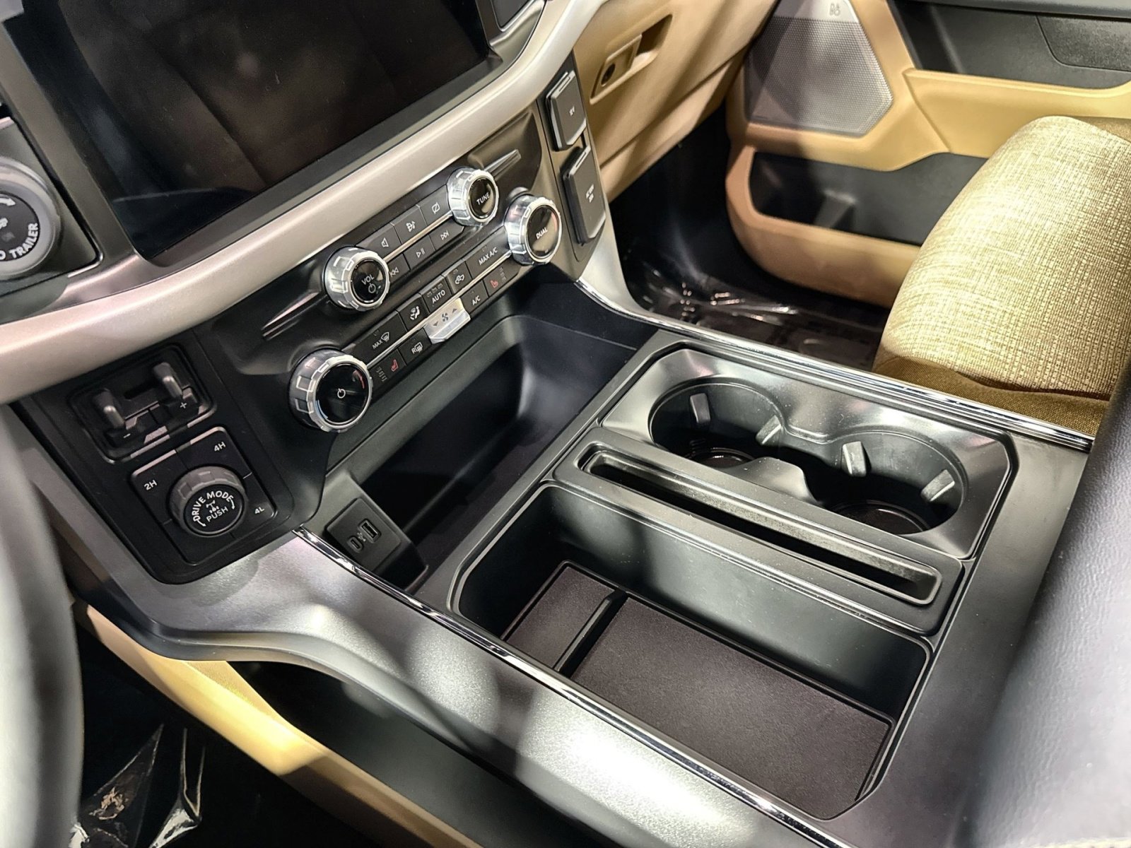 Used 2023 Ford F150 XLT w/ Equipment Group 302A High image 32