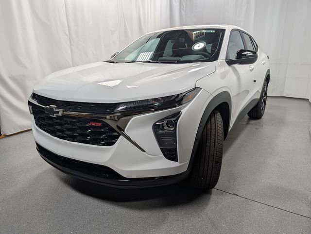 New 2026 Chevrolet Trax RS w/ Sunroof Package image 7