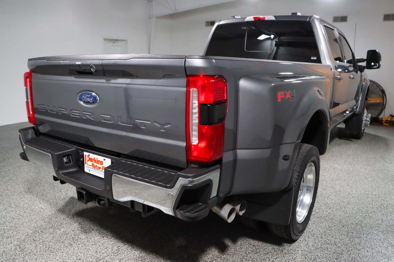 Used 2024 Ford F450 Lariat w/ Lariat Ultimate Package AWD/4WD image 7