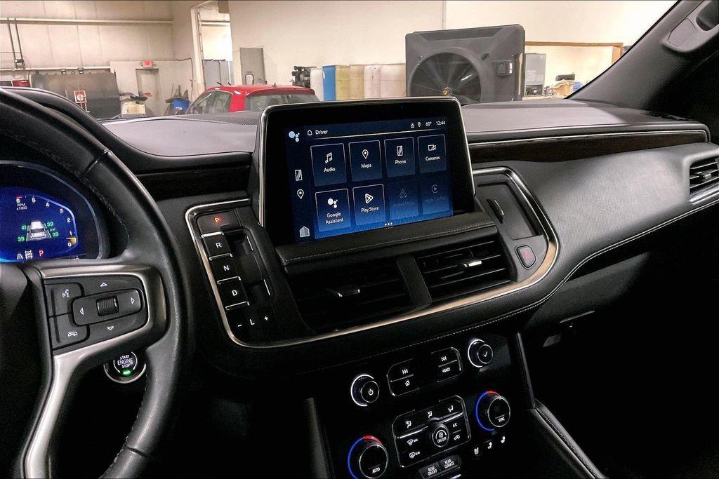 Used 2023 Chevrolet Suburban Premier AWD/4WD image 6