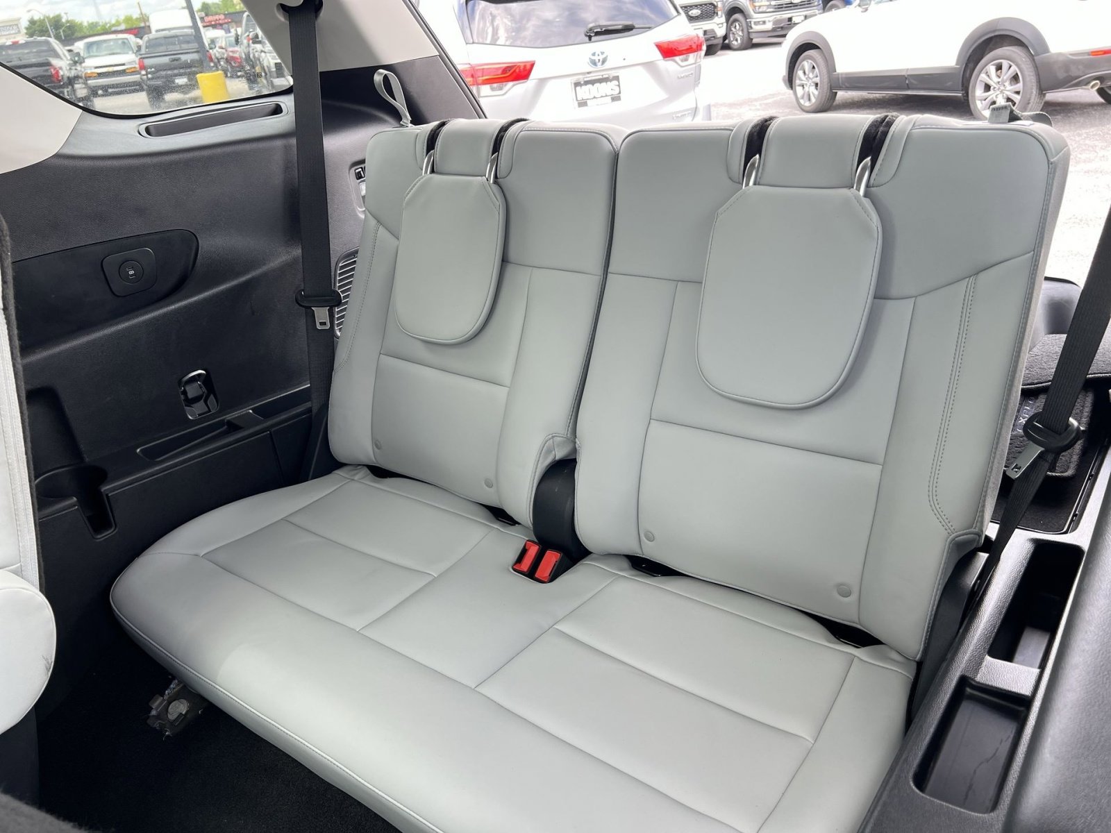 Used 2025 Ford Explorer Platinum w/ LUX Leather Package AWD/4WD image 34