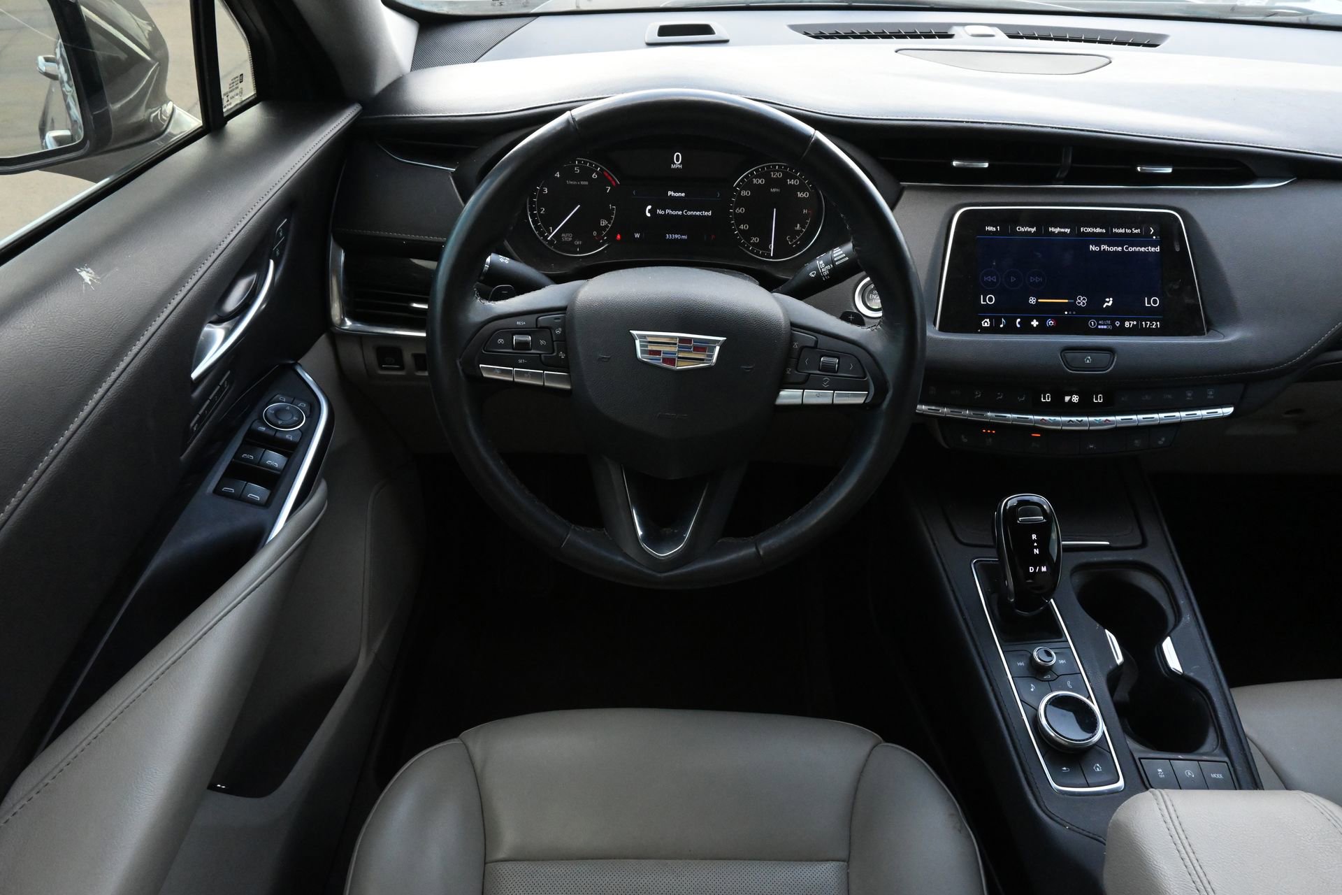 Certified 2023 Cadillac XT4 Premium Luxury FWD image 9