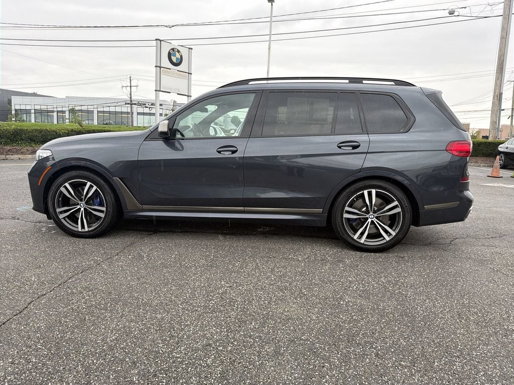 Used 2021 BMW X7 M50i w/ Dynamic Handling Package AWD/4WD image 11