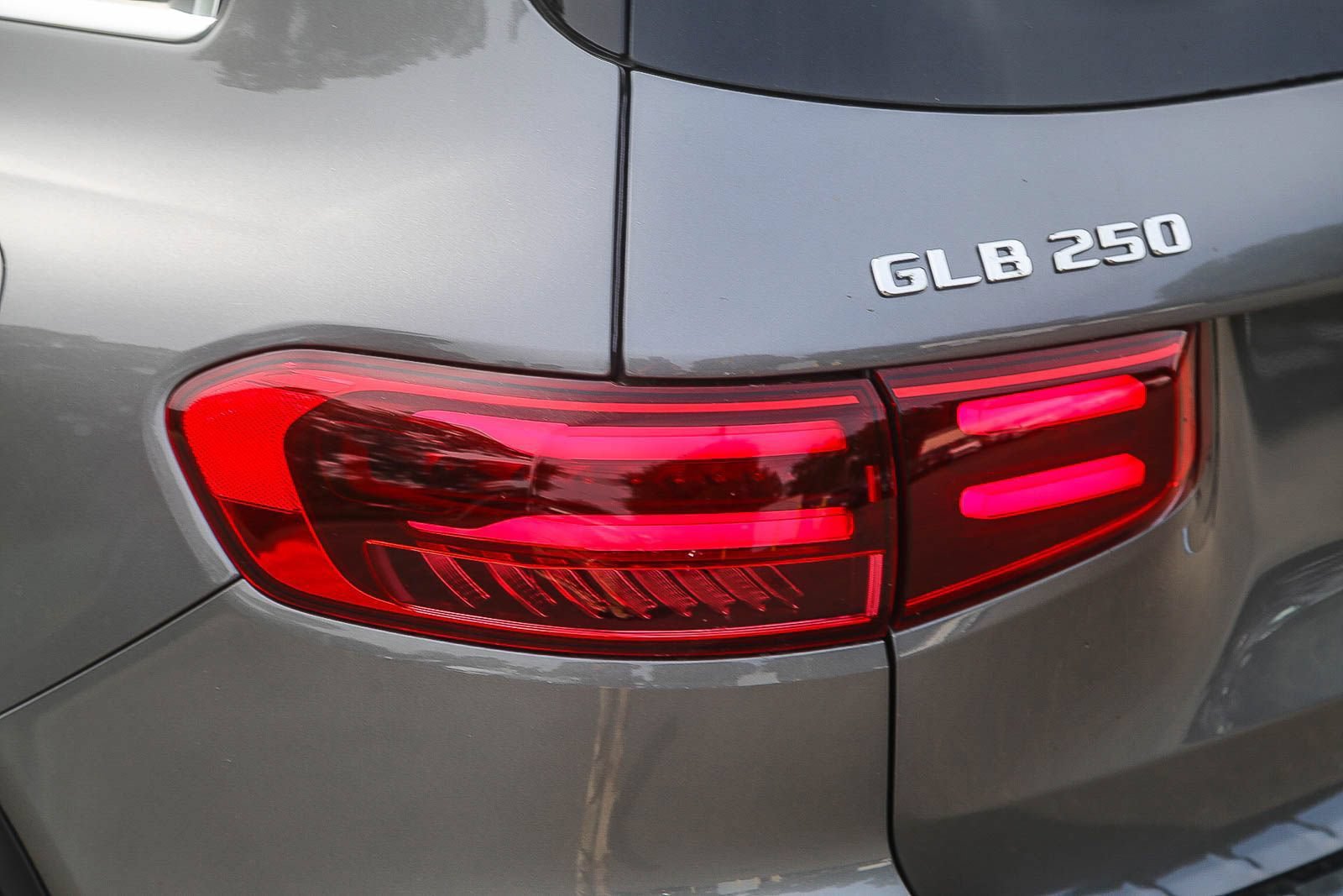 New 2026 Mercedes-Benz GLB 250 4MATIC image 8