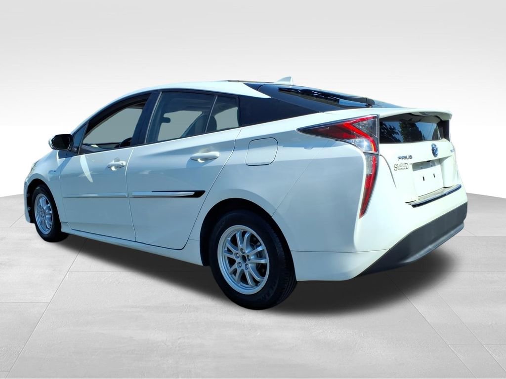 Used 2017 Toyota Prius Three w/ Advanced Technology Package FWD image 23