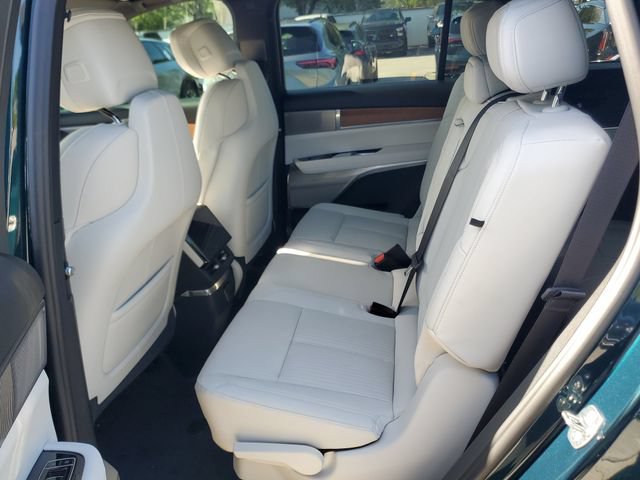 New 2027 Cadillac Vistiq Luxury AWD/4WD image 6