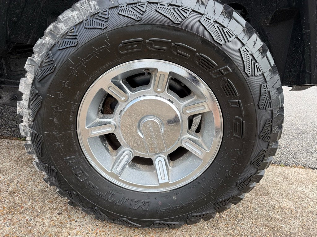 Used 2003 HUMMER H2 w/ Preferred Equipment Group image 23