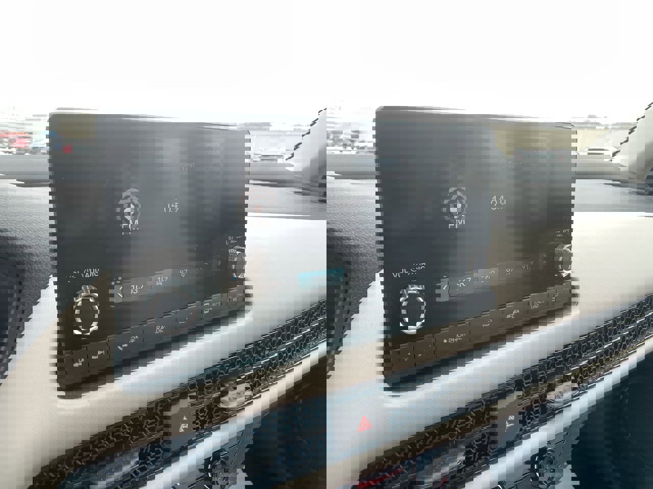 Used 2023 Honda HR-V LX image 16