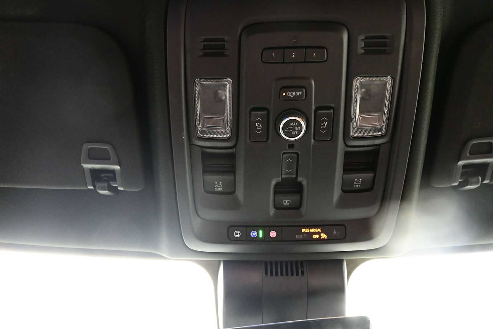 Used 2024 GMC Yukon Denali Ultimate AWD/4WD image 10