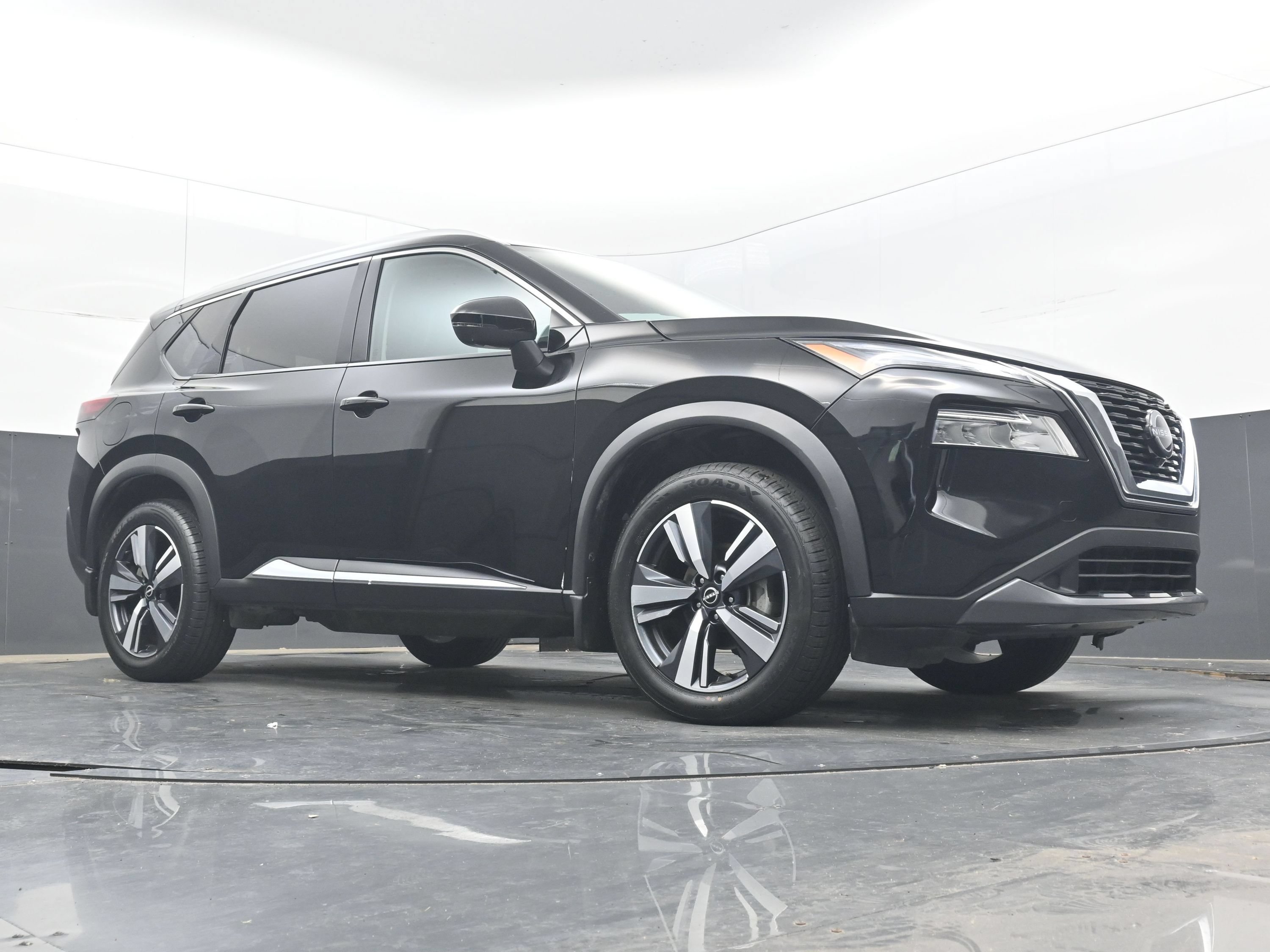 Used 2023 Nissan Rogue SL AWD/4WD image 18