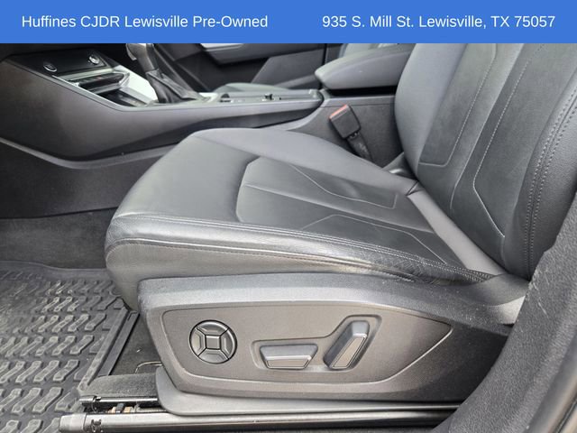 Used 2020 Audi Q3 2.0T Premium w/ Convenience Package AWD/4WD image 26