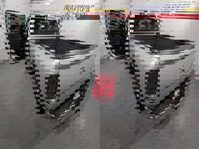 Used 2018 RAM 2500 Tradesman w/ Chrome Appearance Group image 13