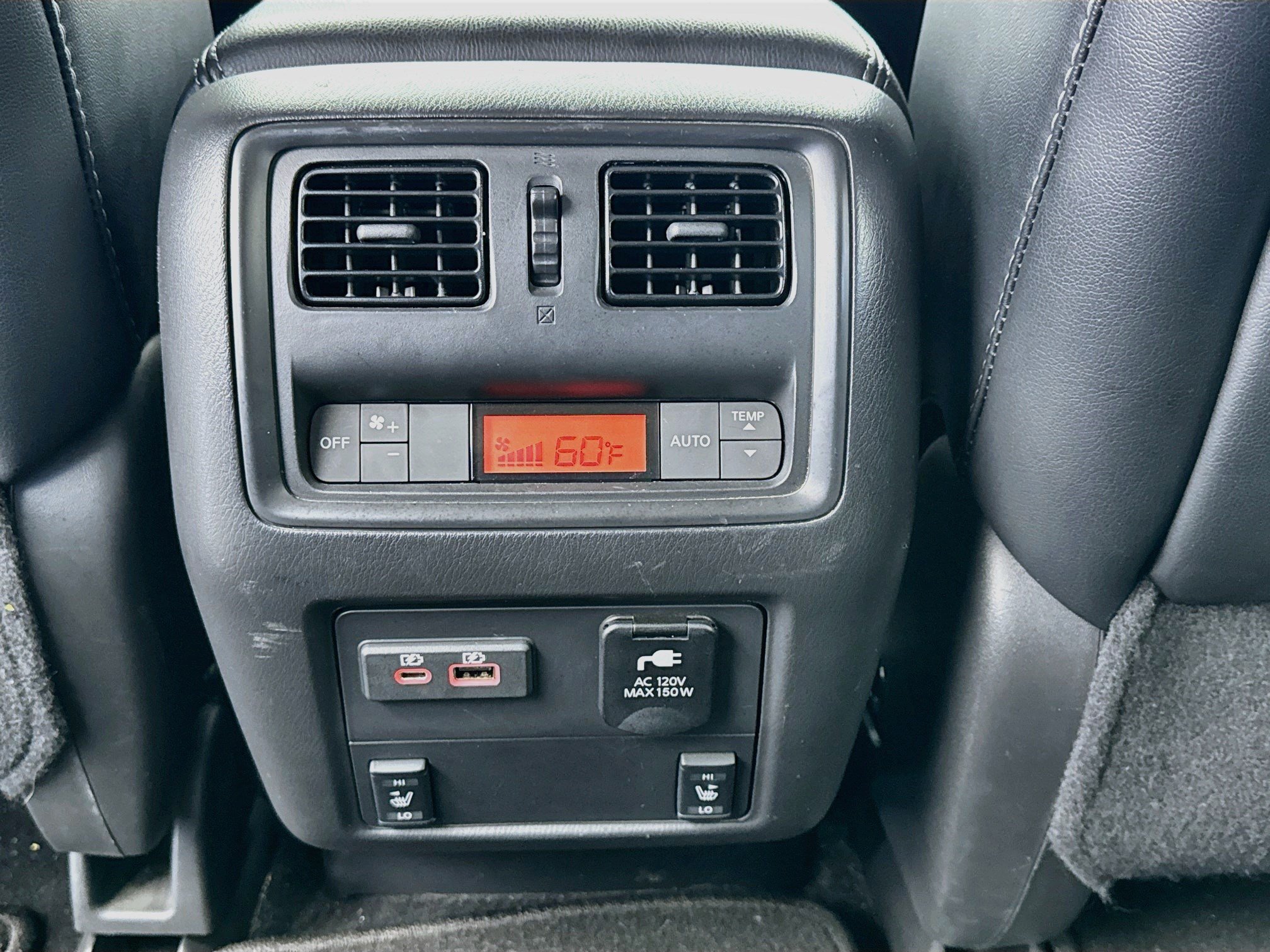 Used 2019 Nissan Pathfinder Platinum w/ Cargo Package FWD image 17