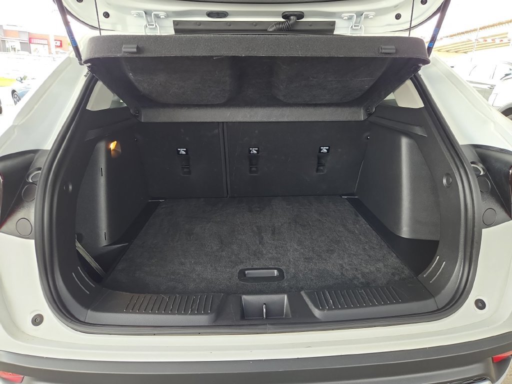 Used 2026 Chevrolet Trax LT FWD image 26
