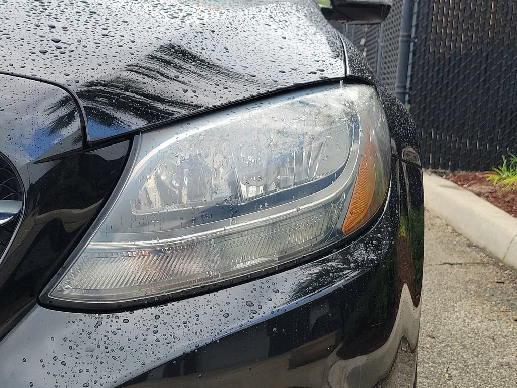 Used 2018 Mercedes-Benz C 300 Sedan image 2