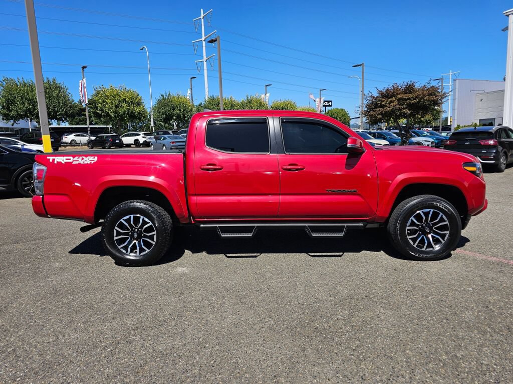 Used 2020 Toyota Tacoma TRD Sport w/ Technology Package AWD/4WD image 4