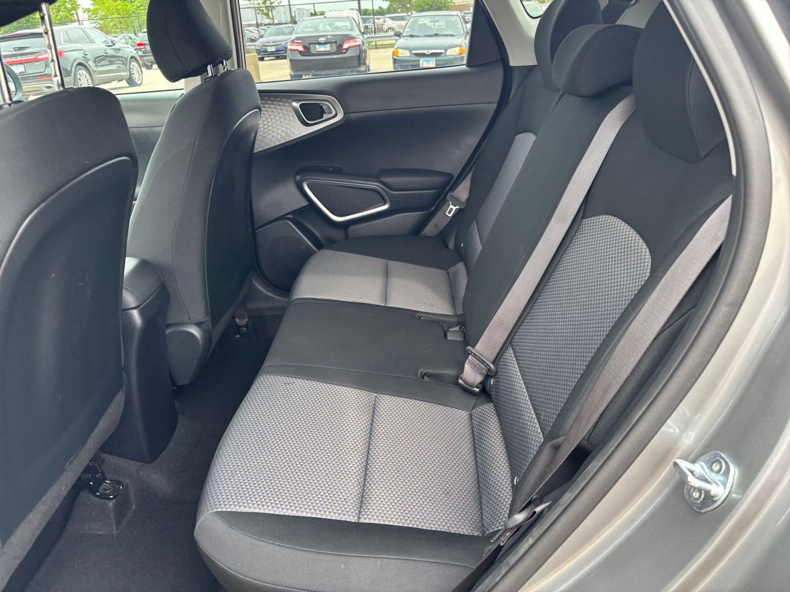 Used 2025 Kia Soul LX w/ LX Technology Package FWD image 23
