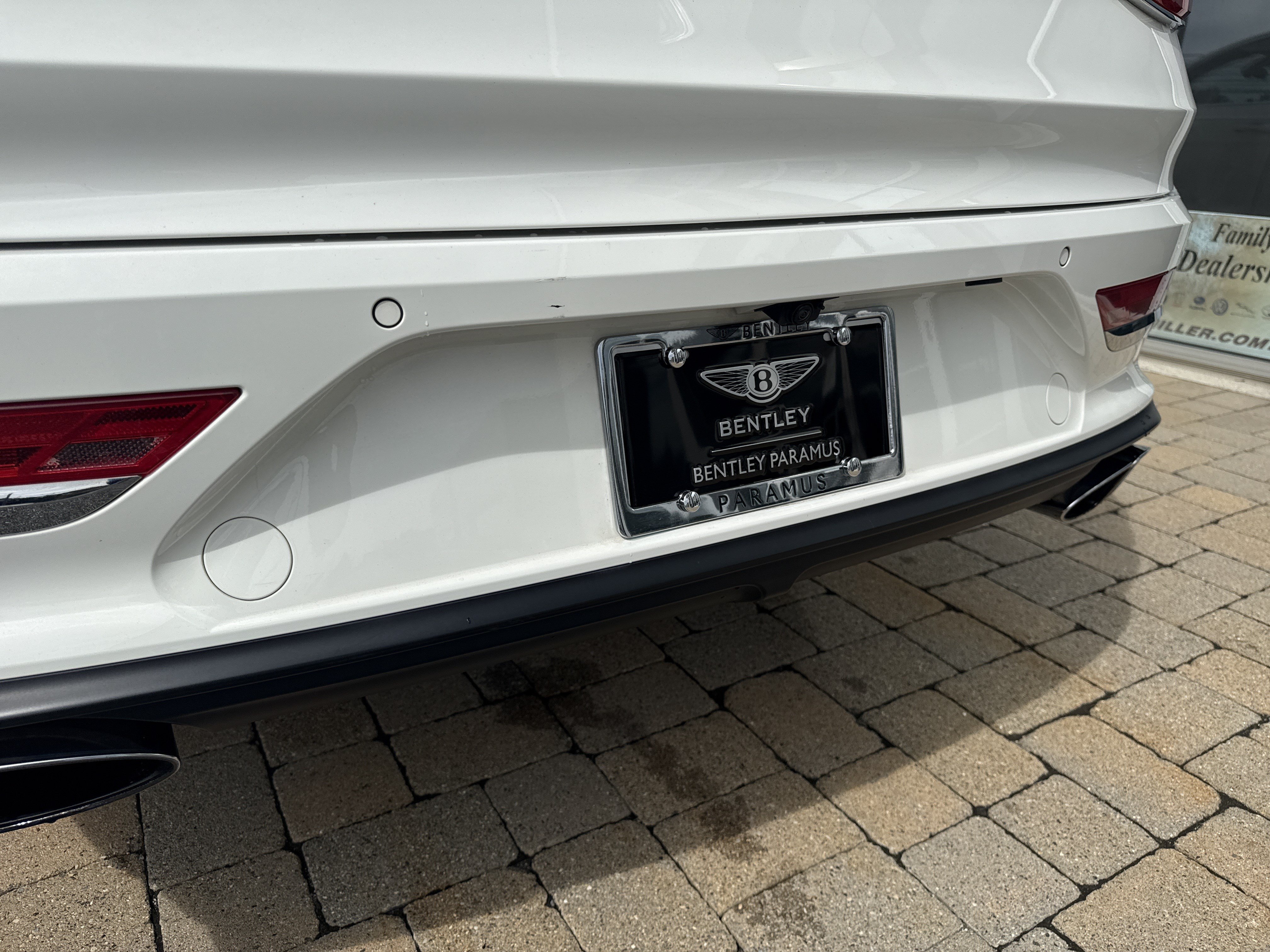 Used 2022 Bentley Bentayga AWD/4WD image 28