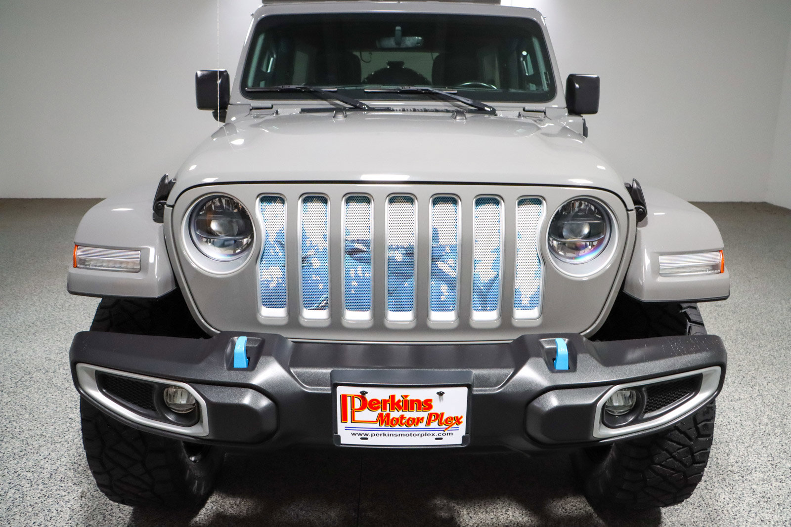 Used 2023 Jeep Wrangler Unlimited Sahara w/ Cold Weather Group AWD/4WD image 5