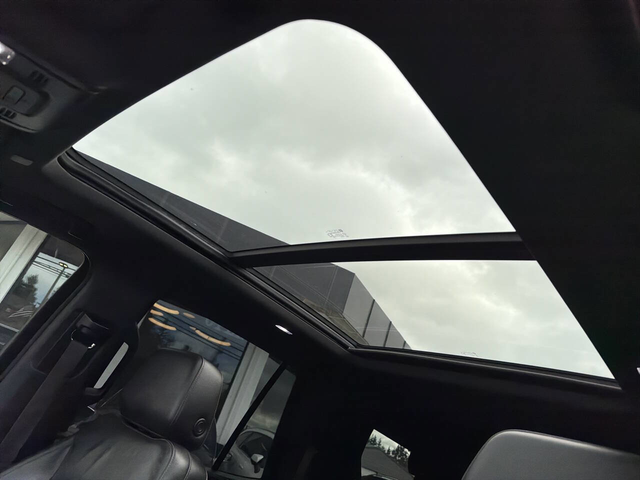 Used 2021 Chevrolet Tahoe LT w/ LT Signature Package image 36