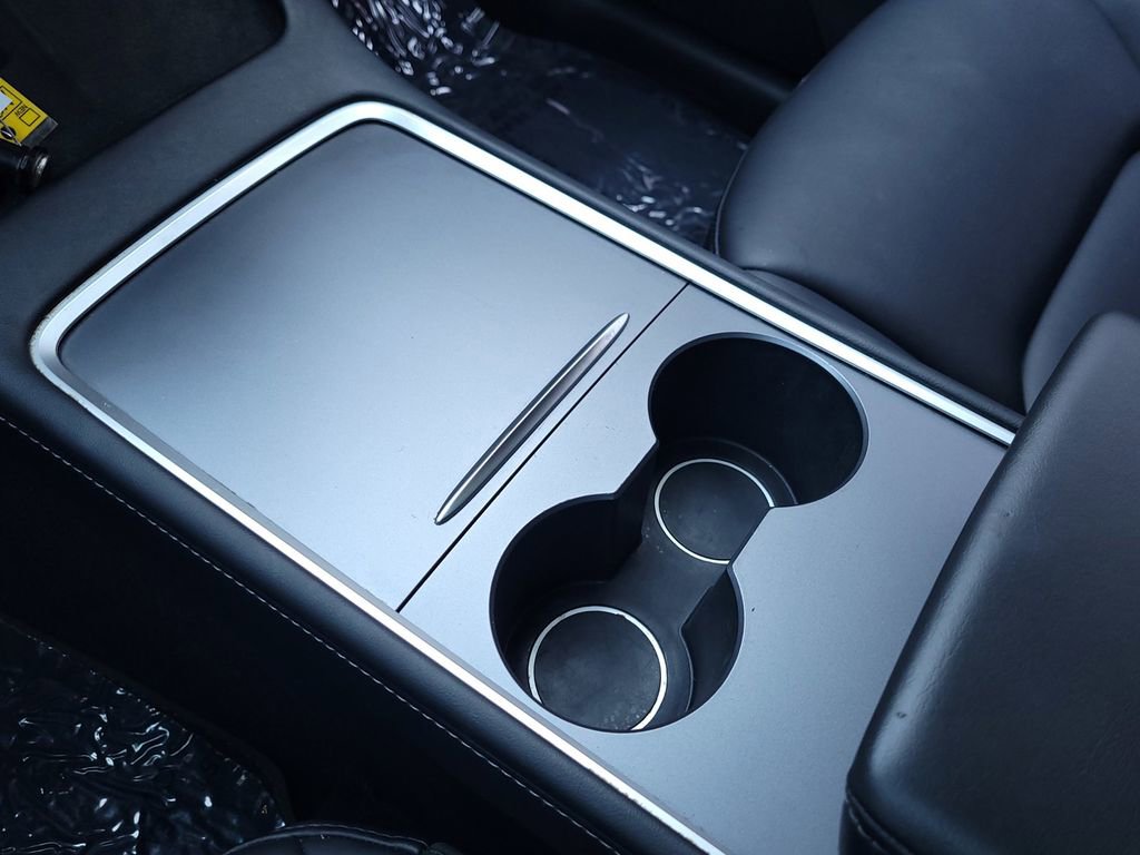 Used 2023 Tesla Model Y Long Range image 16