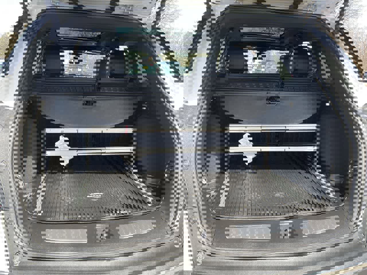 Certified 2023 Cadillac XT5 Sportv w/ LPO, Floor Liner Package image 17