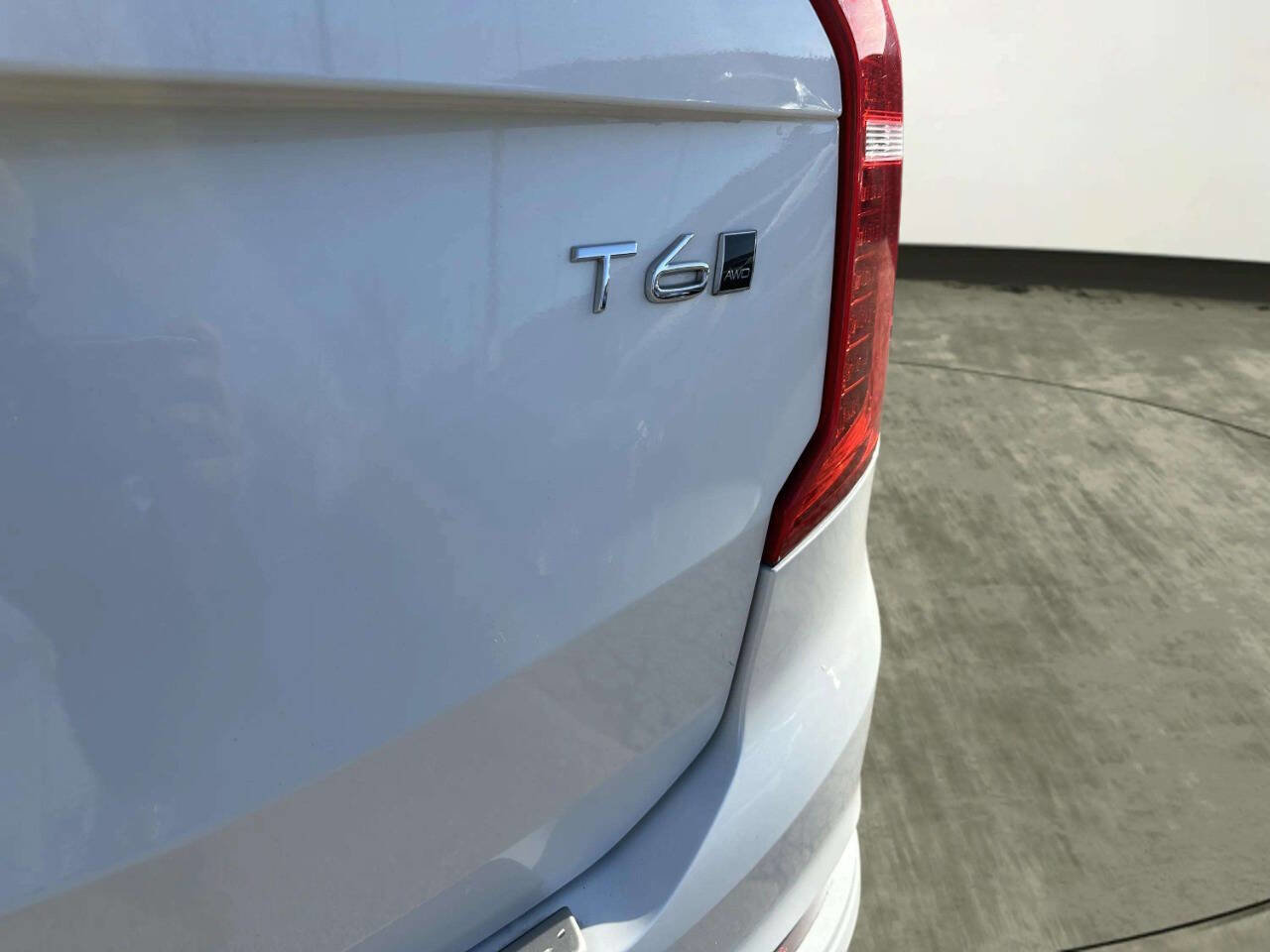 Used 2019 Volvo XC90 T6 Momentum w/ Advanced Package image 28