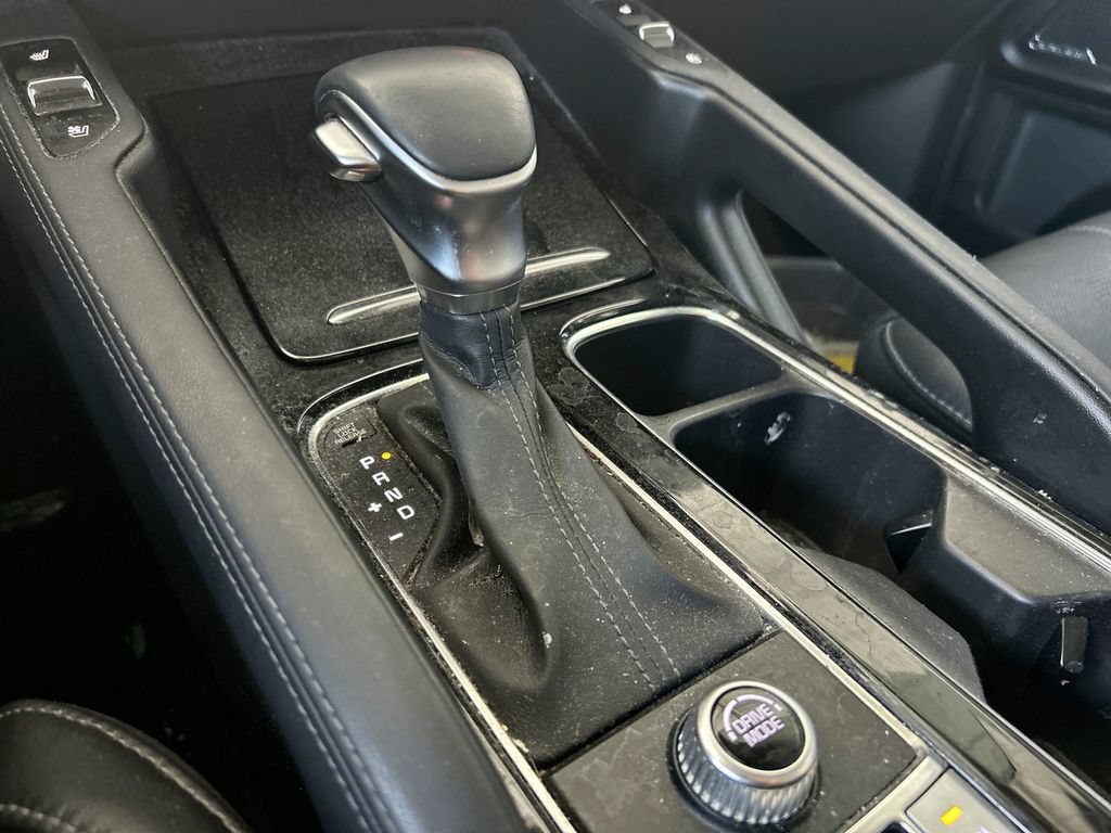 Used 2020 Kia Telluride SX w/ Towing Package FWD image 3