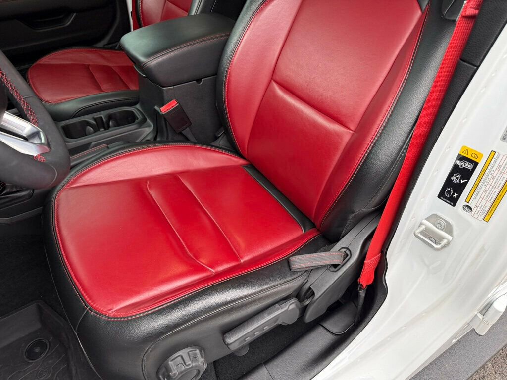 Used 2023 Jeep Wrangler Unlimited Rubicon 4xe image 23