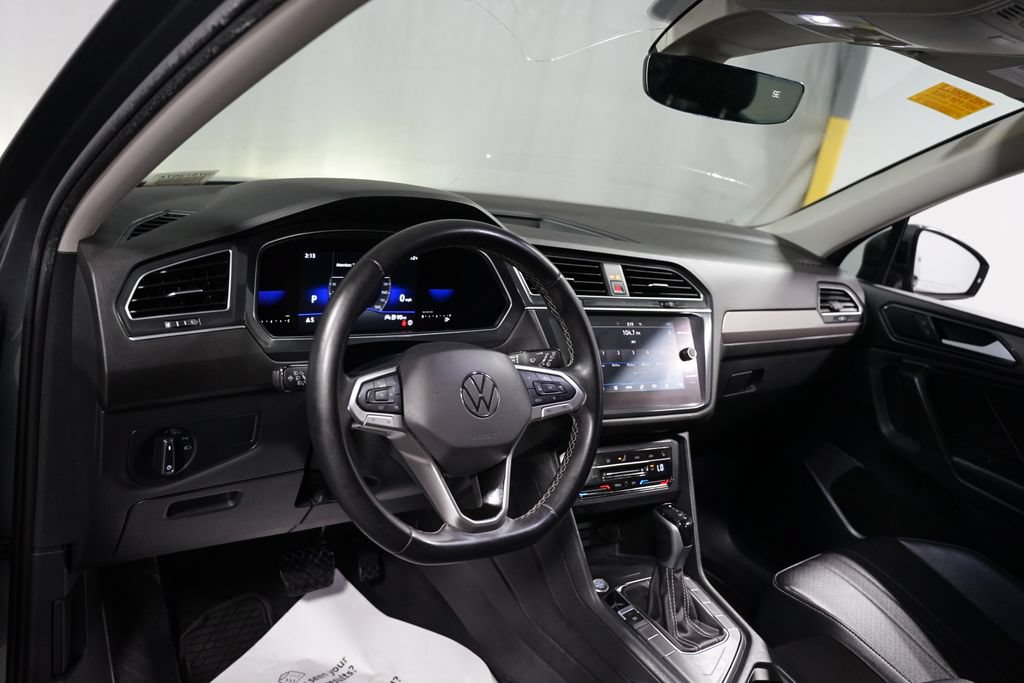 Used 2022 Volkswagen Tiguan SE FWD image 11