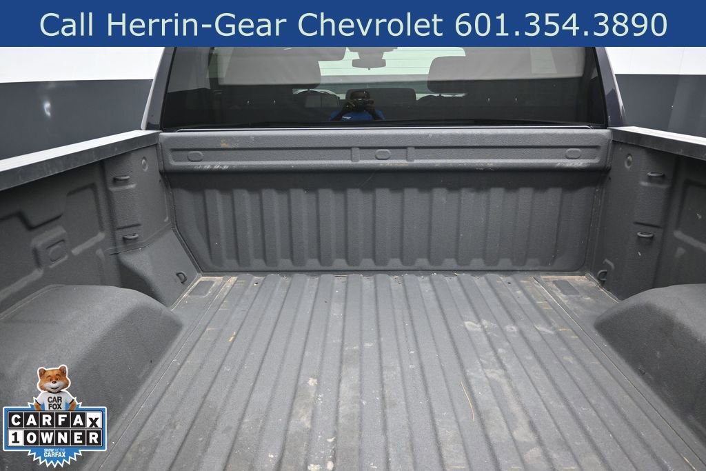 Used 2023 Chevrolet Silverado 1500 LT AWD/4WD image 18
