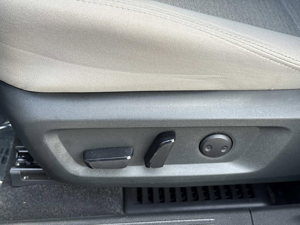 Certified 2023 Nissan Rogue SV image 20