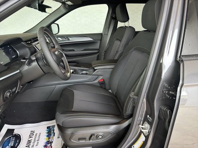 New 2026 Jeep Grand Cherokee Laredo X AWD/4WD image 16