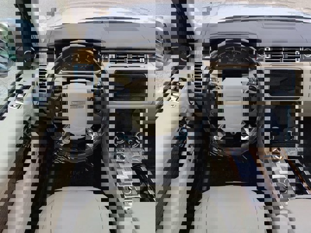 Used 2020 Land Rover Range Rover AWD/4WD image 17