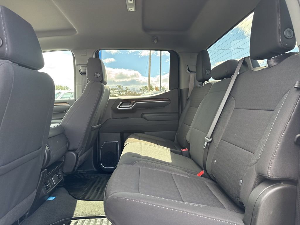 Used 2025 Chevrolet Silverado 1500 LT image 18