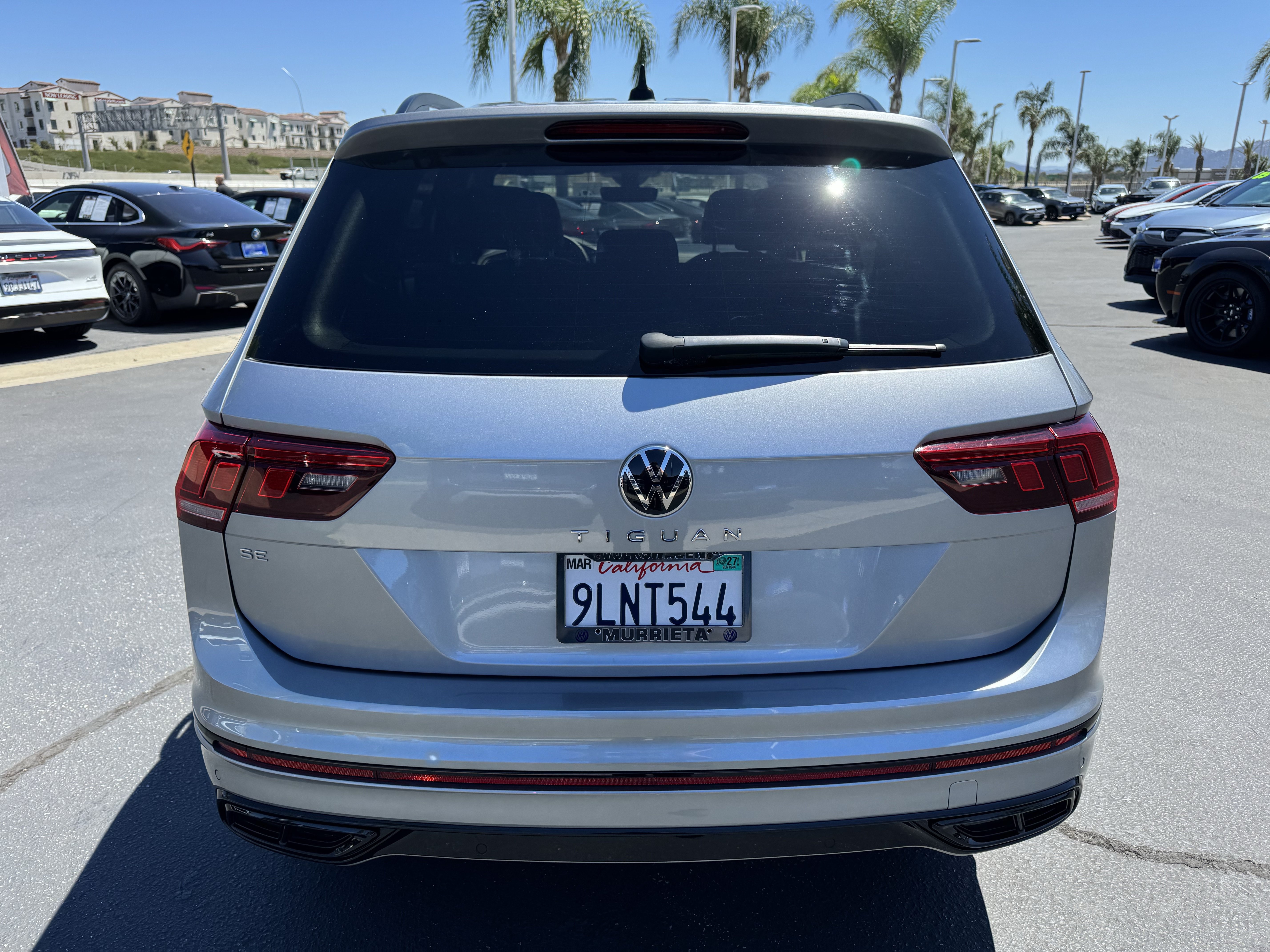 Used 2024 Volkswagen Tiguan SE R-Line FWD image 8