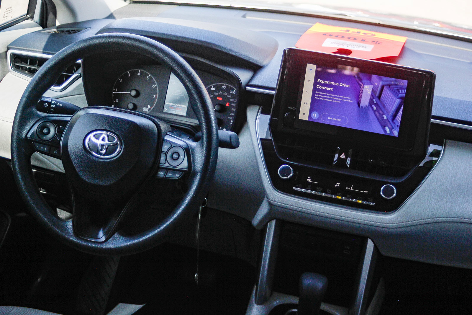 Used 2023 Toyota Corolla Cross L image 12