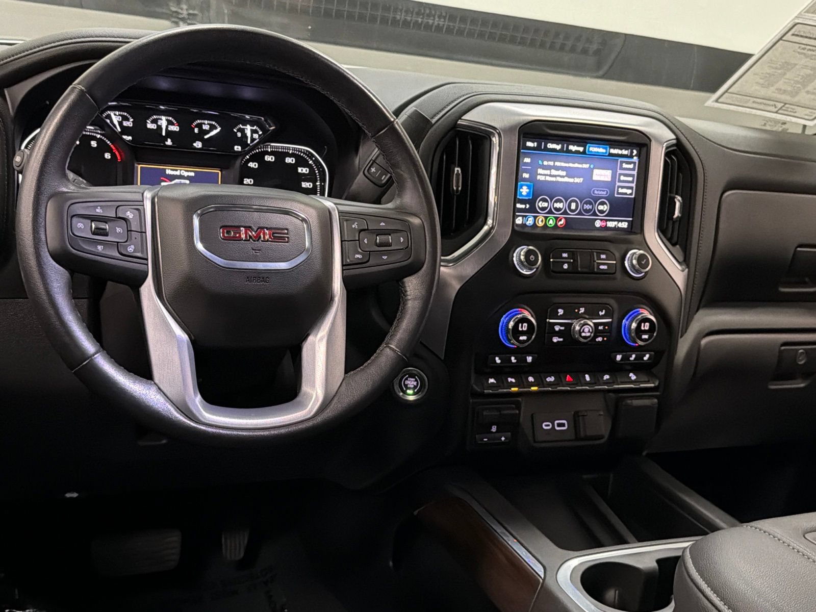 Used 2021 GMC Sierra 1500 SLT w/ SLT Premium Plus Package AWD/4WD image 37