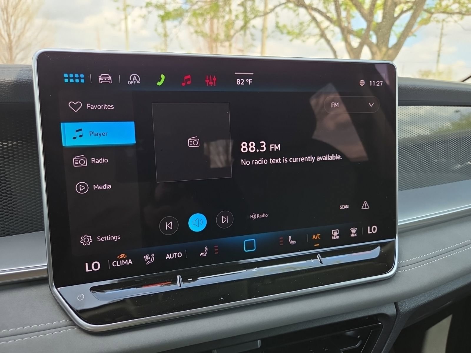New 2026 Volkswagen Tiguan SE AWD/4WD image 25