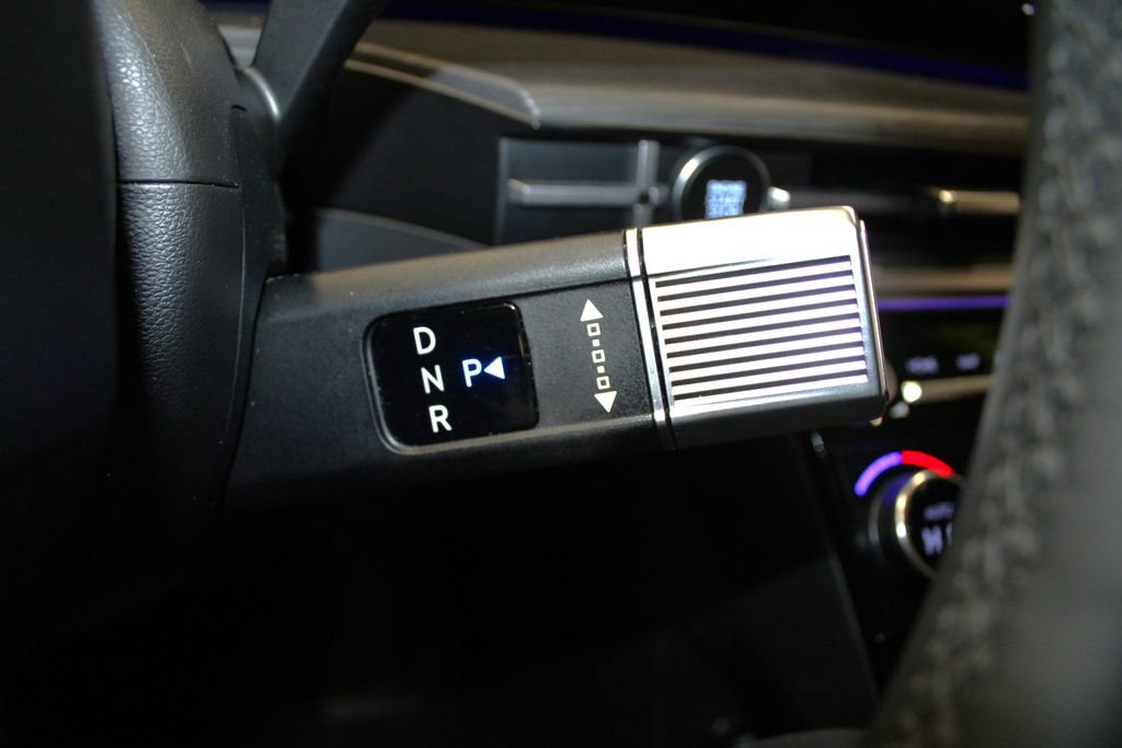 Used 2024 Hyundai Santa Fe Limited image 13