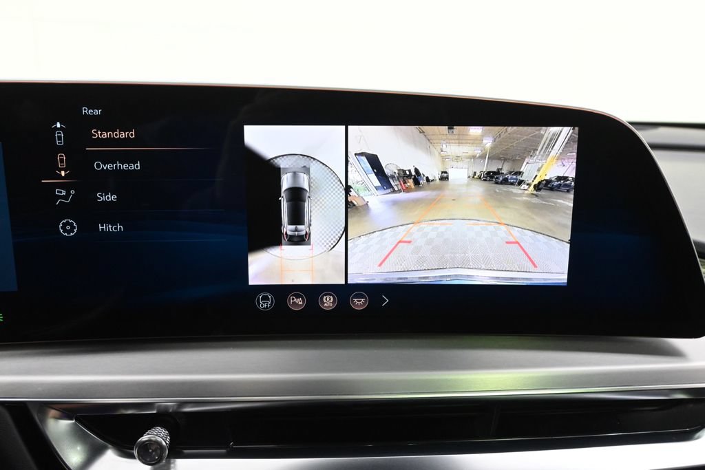 New 2026 Cadillac Lyriq Premium Luxury w/ LPO, Floor Liner Package AWD/4WD image 30