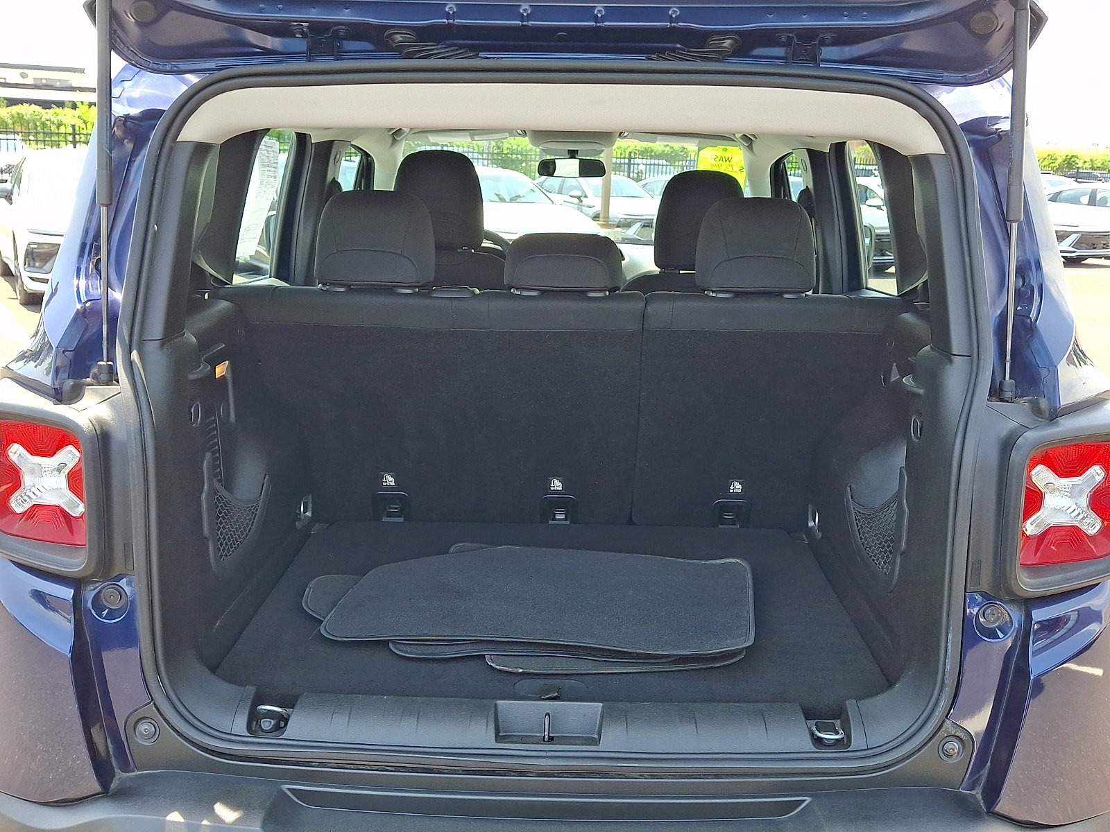 Used 2018 Jeep Renegade Sport w/ Power & Air Group AWD/4WD image 28