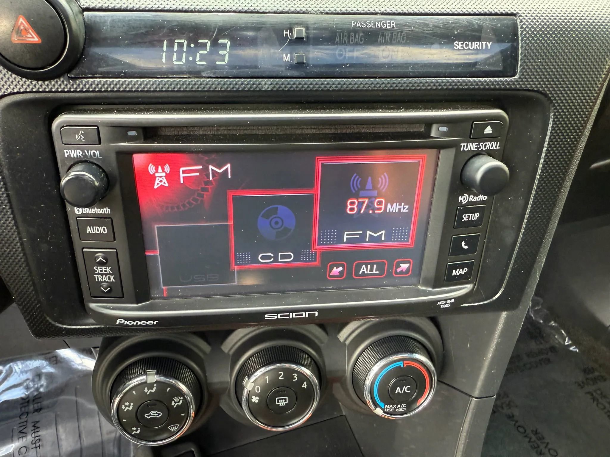 Used 2015 Scion tC image 24