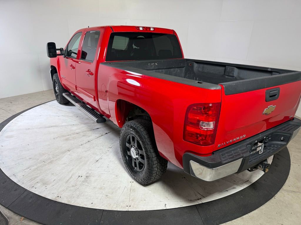 Used 2011 Chevrolet Silverado 2500 LTZ w/ Suspension Package, Off-Road AWD/4WD image 5