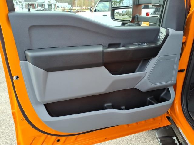 Used 2024 Ford F550 4x4 Regular Cab Super Duty image 18