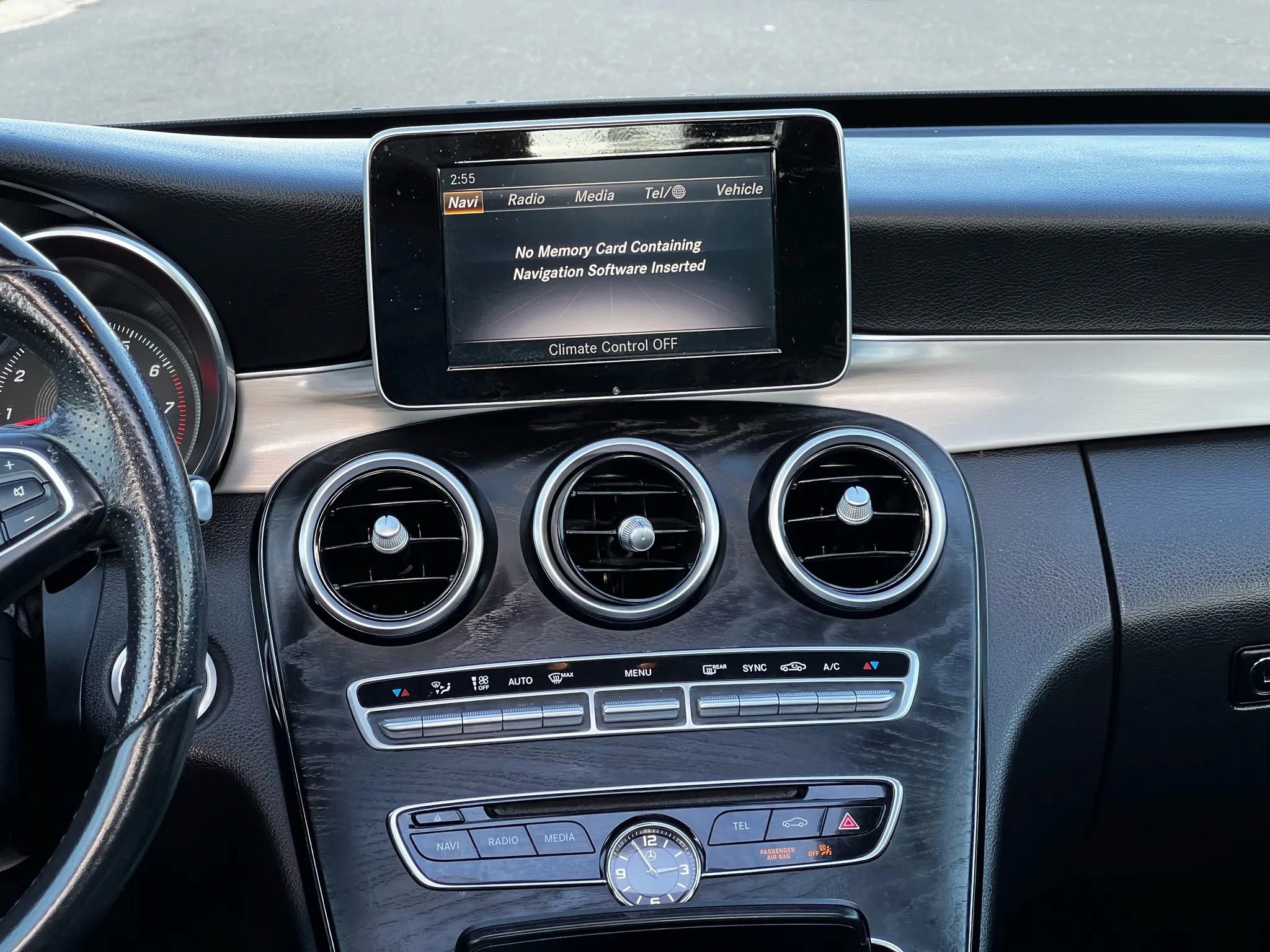 Used 2018 Mercedes-Benz C 300 4MATIC Sedan image 22