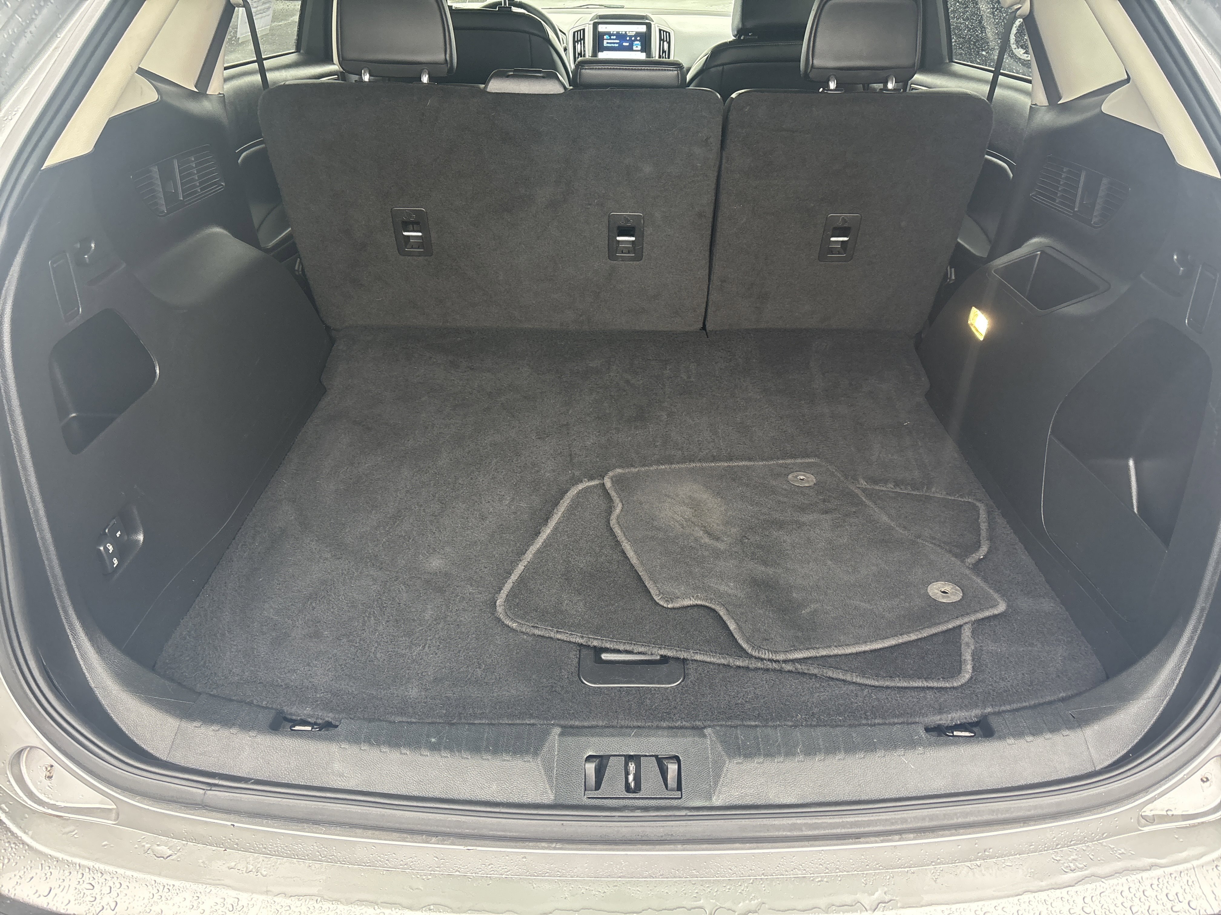 Used 2024 Ford Edge SEL image 5