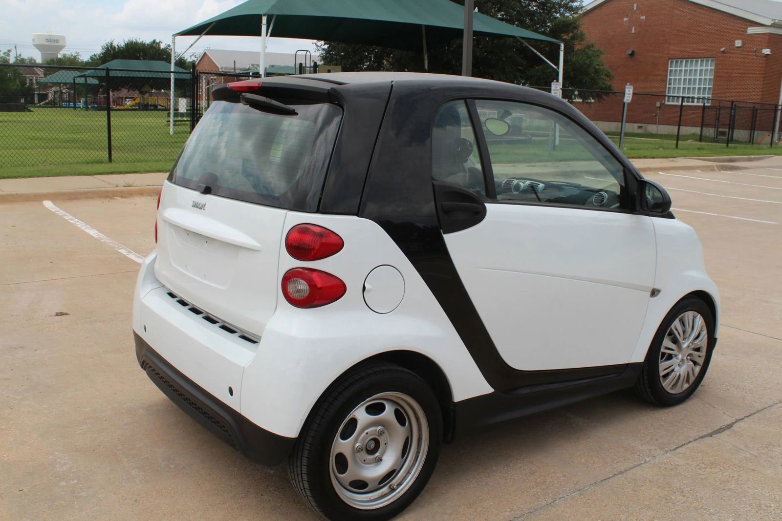 Used 2013 smart fortwo pure RWD image 8